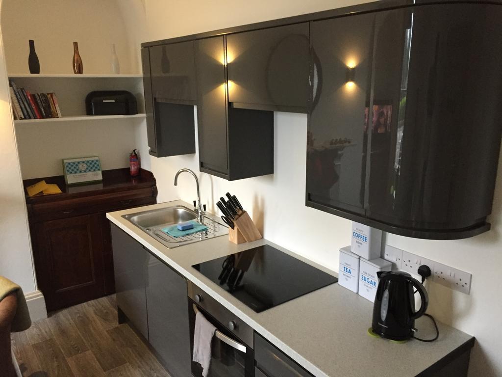 Apartment Ground Floor City Retreat Bath