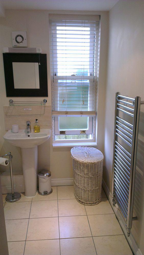 The House Boutique - In-room Breakfast - Free Parking 4* Bath