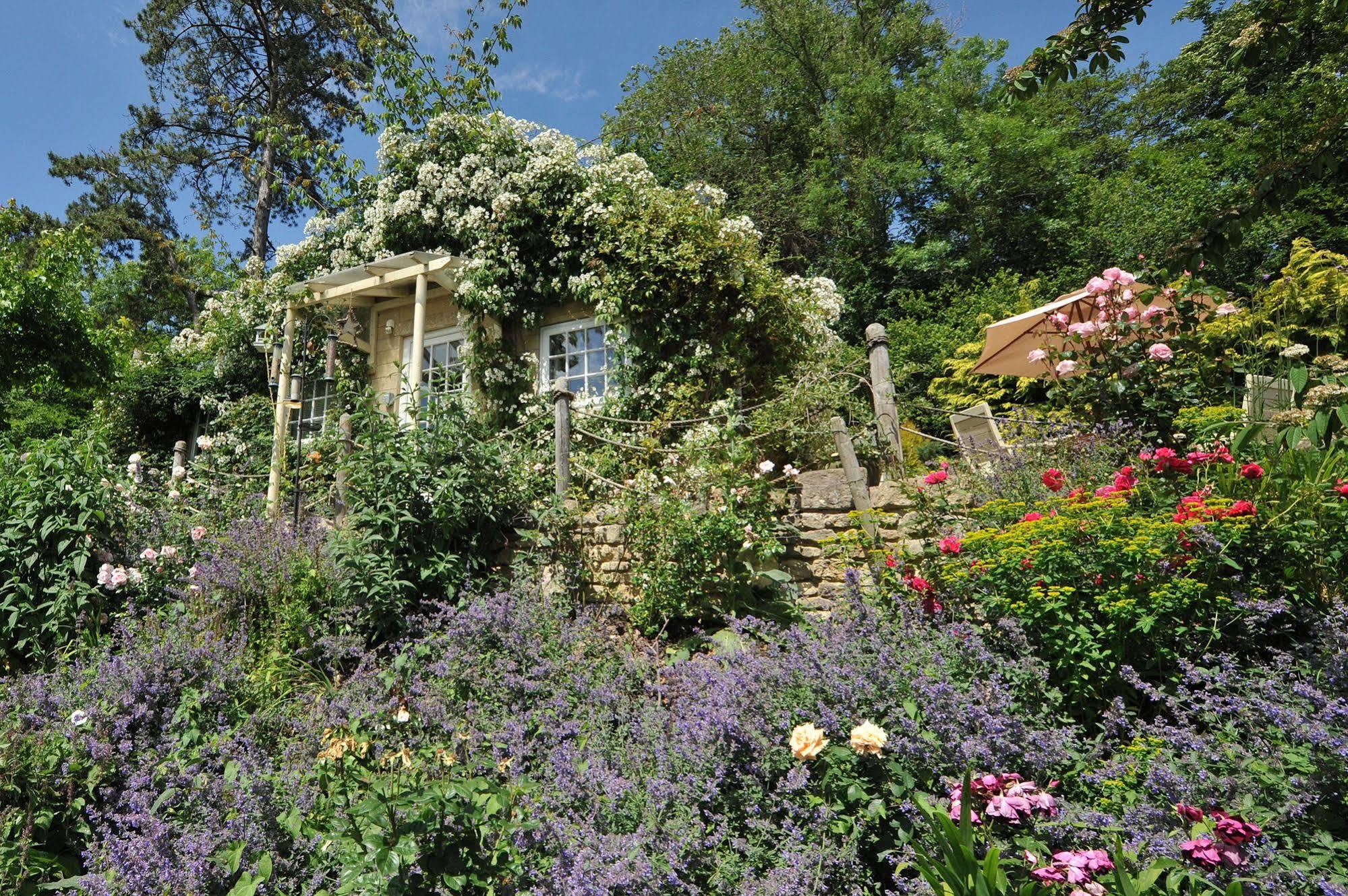 Tucking Mill View- Self Catering Apartment Bath