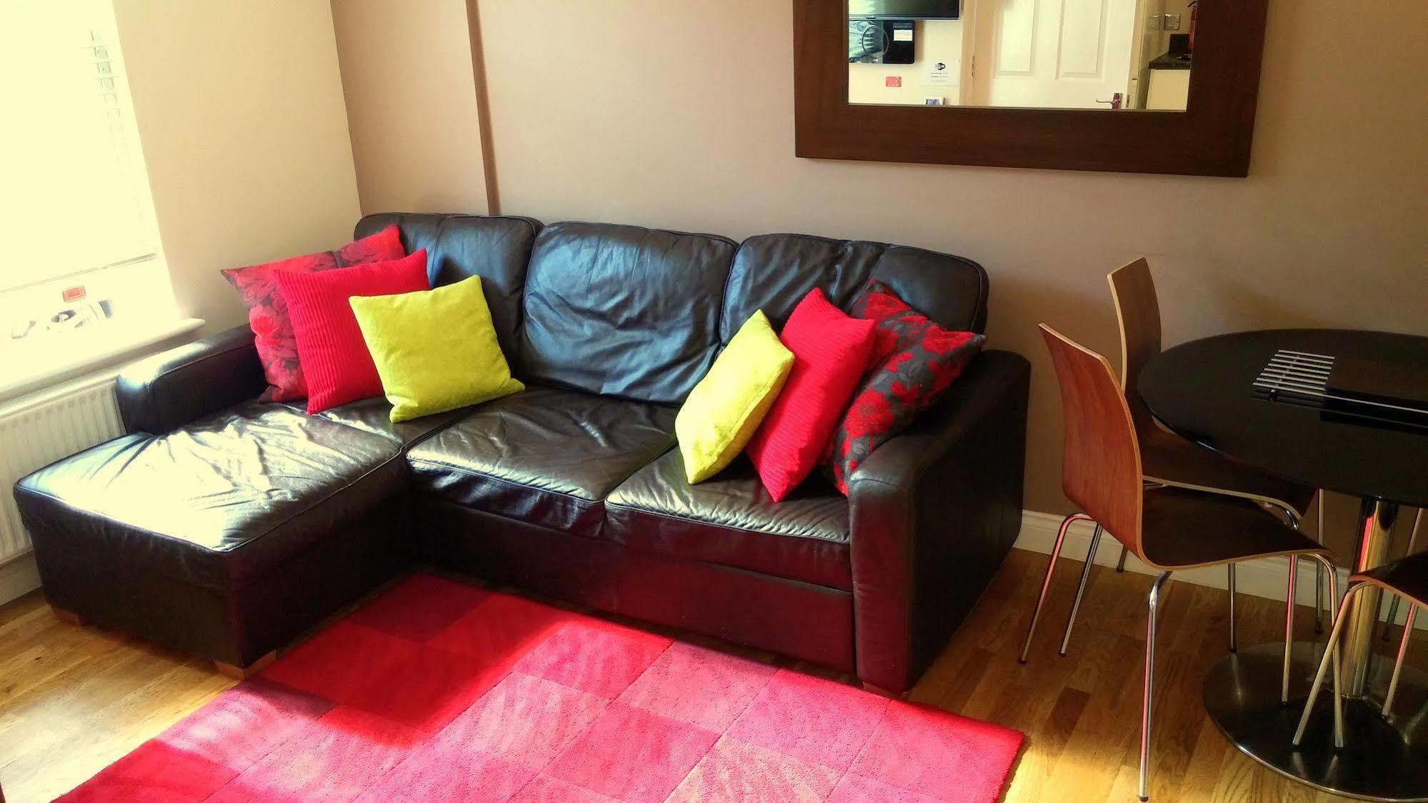 The House Boutique - In-room Breakfast - Free Parking 4* Bath