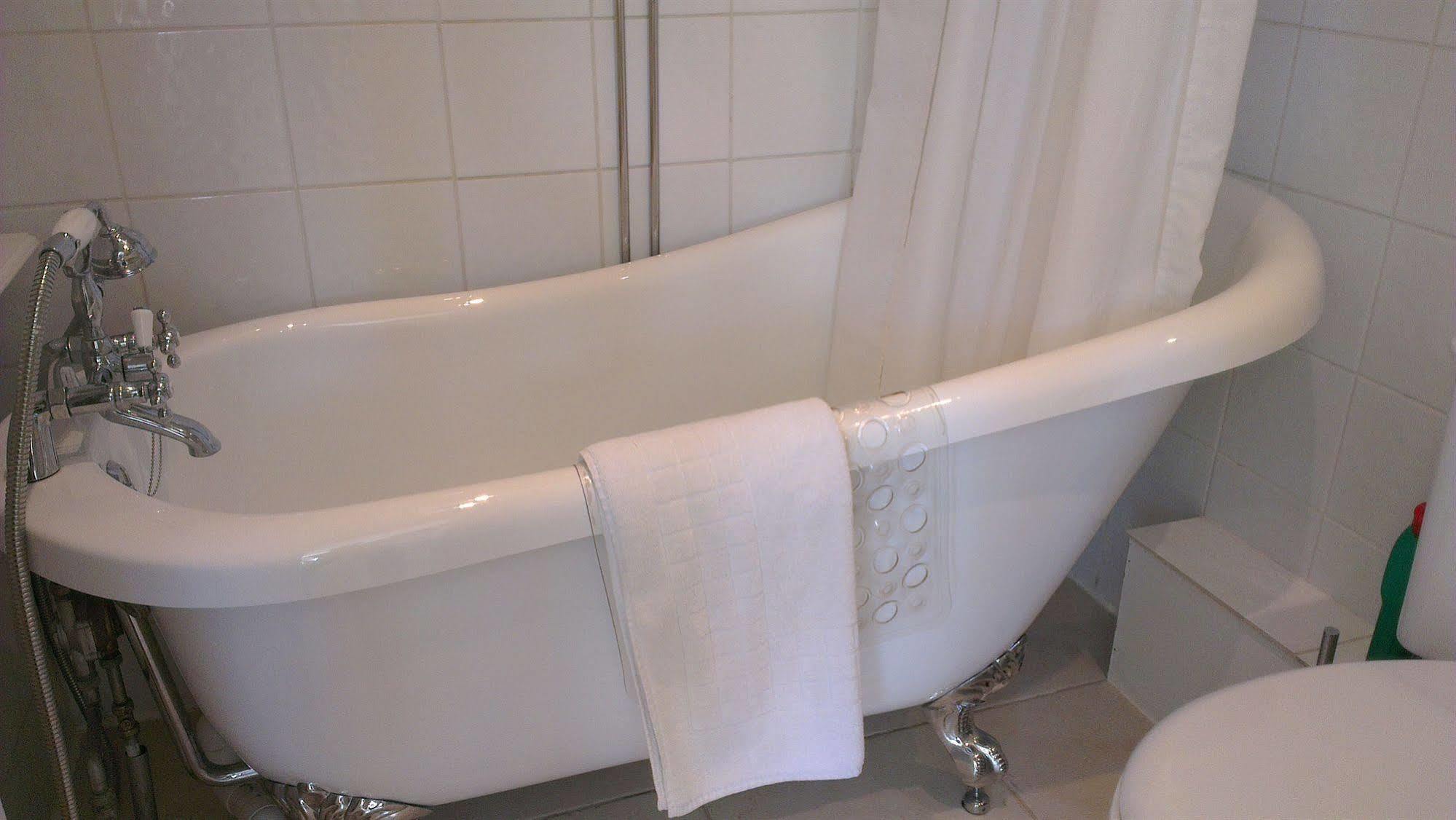 The House Boutique - In-room Breakfast - Free Parking 4*