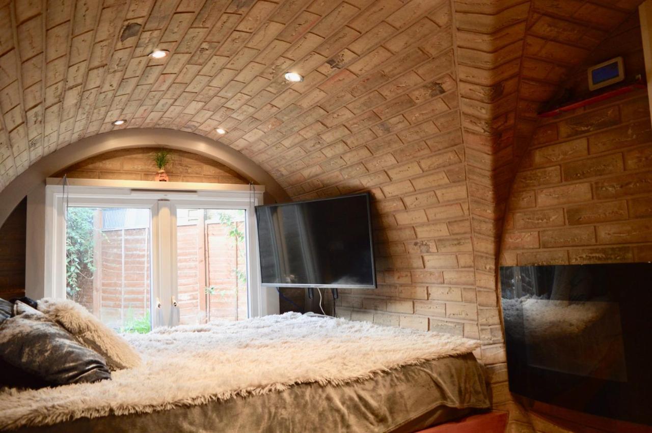 Apartment Hobbit-style House In Bath