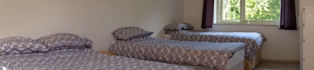 Innisfree, Central Bath, Sleeps 16, Free Parking, Free Fast Wifi Holiday home