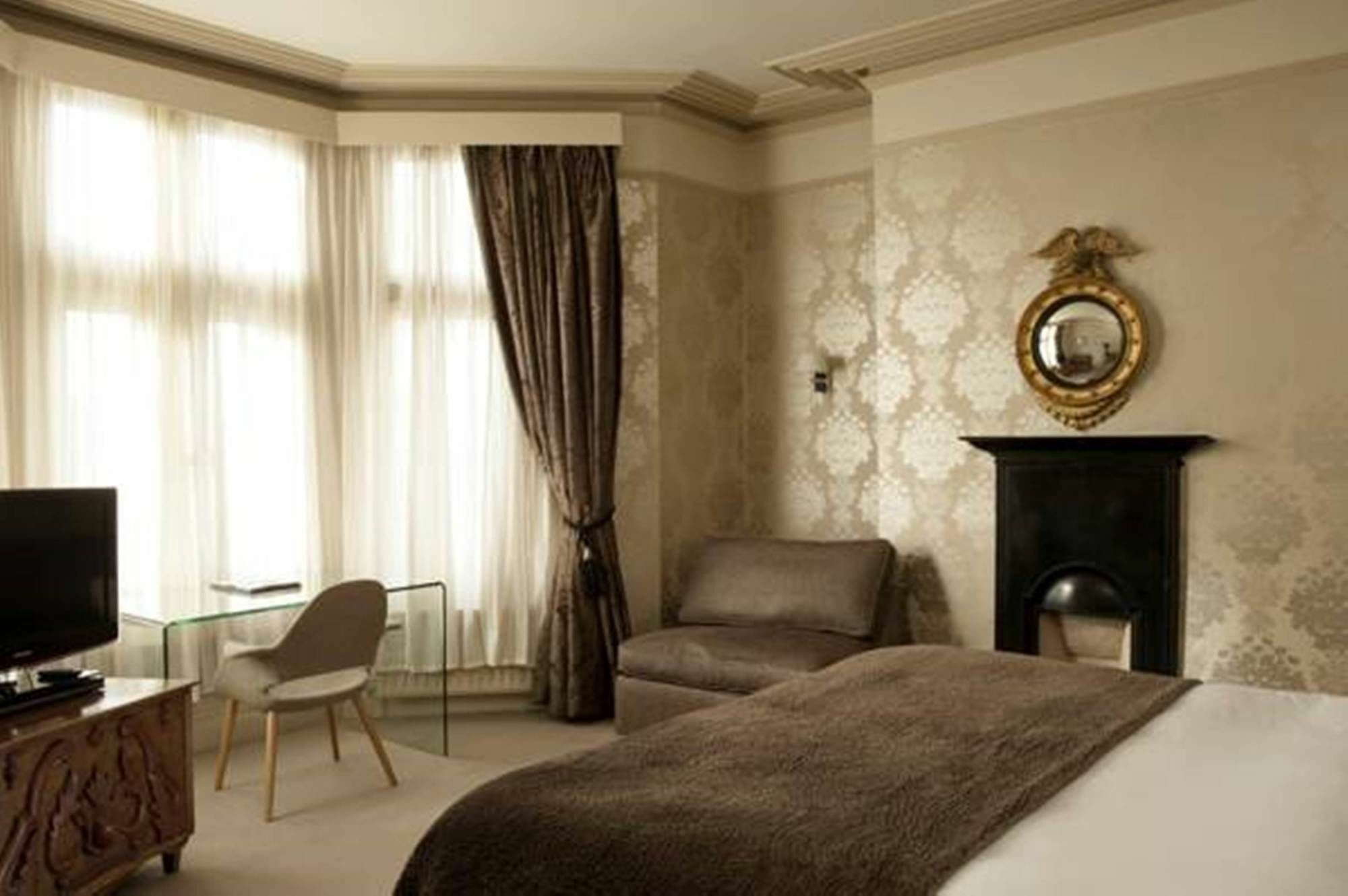 Brooks Guest house