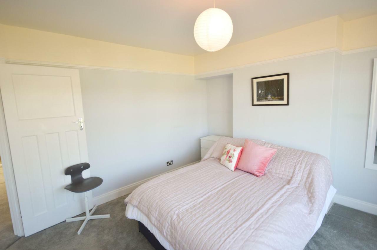 Holiday home Fantastic 4 Bedroom House In With Garden *