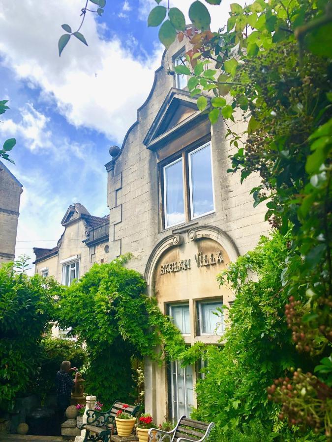 Lauras Townhouse Grand Garden Apartment