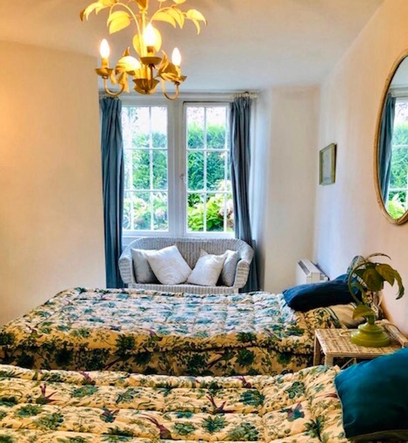Lauras Townhouse Grand Garden Apartment *