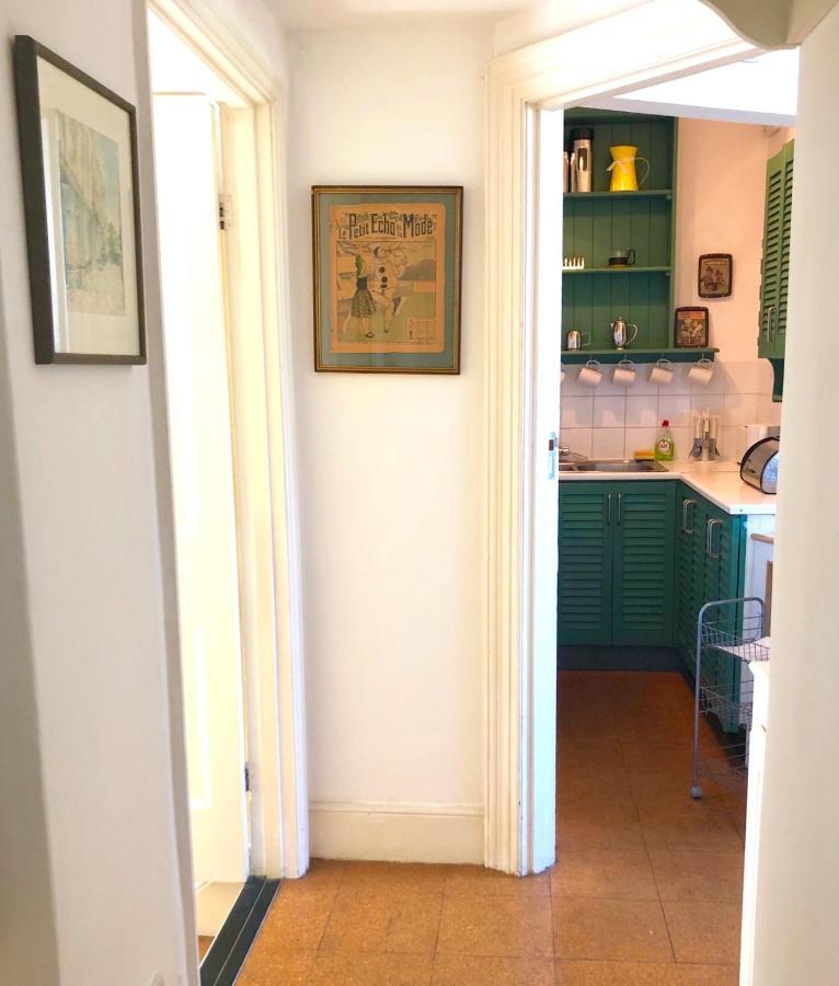 Lauras Townhouse Erte's Atelier Apartment