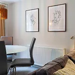 Luxury 2 Bedroom City Apartment In Bath\'S Artisan Quarter