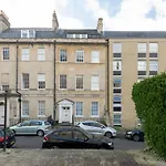 Stunning Georgian Apartment In Central Bath