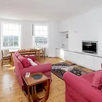 Stunning Georgian Apartment In Central Bath