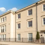 Pass The Keys Quiet 1 Bed Central Apartment With Parking