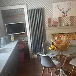 Georgian City Apartment At Thomas Street Double Bedroom And Two Single Trundle Beds