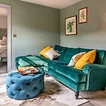 Stylish Modern 1 Bedroom, City Centre