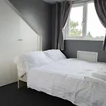 5 Bedroom House In Bath