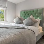Stylish 1 Bed Central Apartment