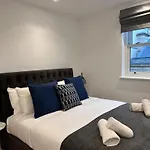 Chapel - Central Studio Apartment