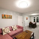Bath City Skyline Spacious 3 Bed House For Family