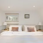 City Centre Stunning House-Roman Baths - 3Min Walk - 4 Bedrooms