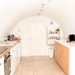 Incredible 3 Bed Basement Flat With Garden