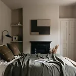 The Curator\'S Apartment - Spacious 2 Bedrooms
