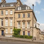 Spacious Apartment - 5 Minutes Walk To Bath Abbey