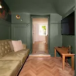 Spacious Apartment - 5 Minutes Walk To Bath Abbey