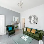 Super City Centre Apartment - Two Bedrooms, Perfect Location