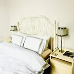 Charming Apartment In The Heart Of Bath