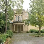 Pass The Keys Delightful Cottage Sydney Gardens Private Parking