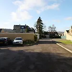 Cohost Partners- Free Parking | Close To Town