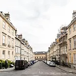 Russell House Suites