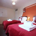 Blagdon Park By N And N Stays Ltd, Stylish Bath Home, Transport Links 10 Mins To City Centre, Free Parking, Perfect For Familes And Contractors