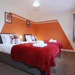 Blagdon Park By N And N Stays Ltd, Stylish Bath Home, Transport Links 10 Mins To City Centre, Free Parking, Perfect For Familes And Contractors