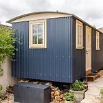 Shepherd\'S Hut, Bath
