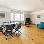 Arlington House - Premium High-Spec 2 Bed Gem In Bath Centre