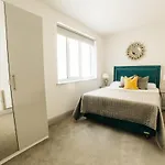 Arlington House - Premium High-Spec 2 Bed Gem In Bath Centre
