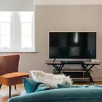 Arlington House - Premium High-Spec 2 Bed Gem In Bath Centre