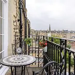 Beautiful Flat On Great Pulteney