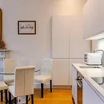 Beautiful Flat On Great Pulteney