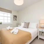 Pass The Keys Apartment With Stunning Views And Free Parking