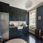 Stunning Flat In Central Bath