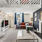 Georgian Townhouse In The Heart Of Bath