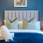 Incredible - Five Bedroom - 7 Actual Beds - 6 Bathroom House By Purestay - Central Bath With Parking