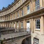 Abbey Rectory - With Private Parking