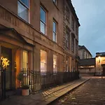 Abbey Rectory - With Private Parking
