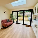 Stunning 5 Bed House In Enviable Location