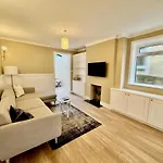 Stunning 5 Bed House In Enviable Location