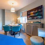 Silcox House Bath
