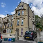 10 Lime Grove